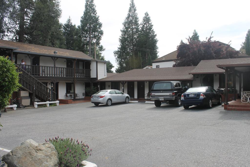 Motel Coach N Four Grass Valley Exterior foto